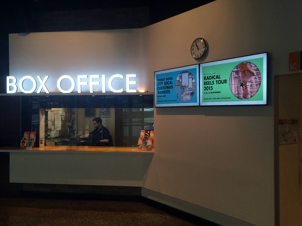 Custom Digital Signs SIGNWAVE